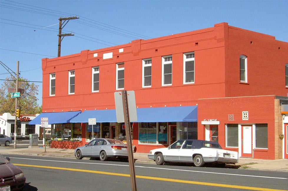 Exterior of old Grayhorse restaurant